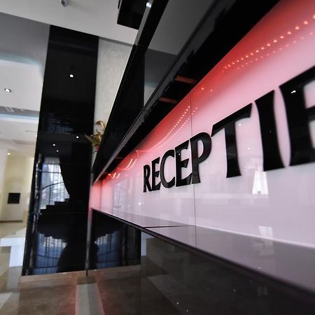 Hotel Articus Craiova Kültér fotó