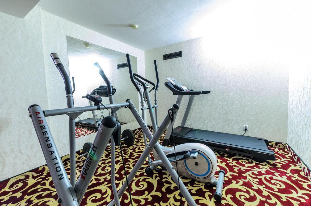 Hotel Articus Craiova Kültér fotó