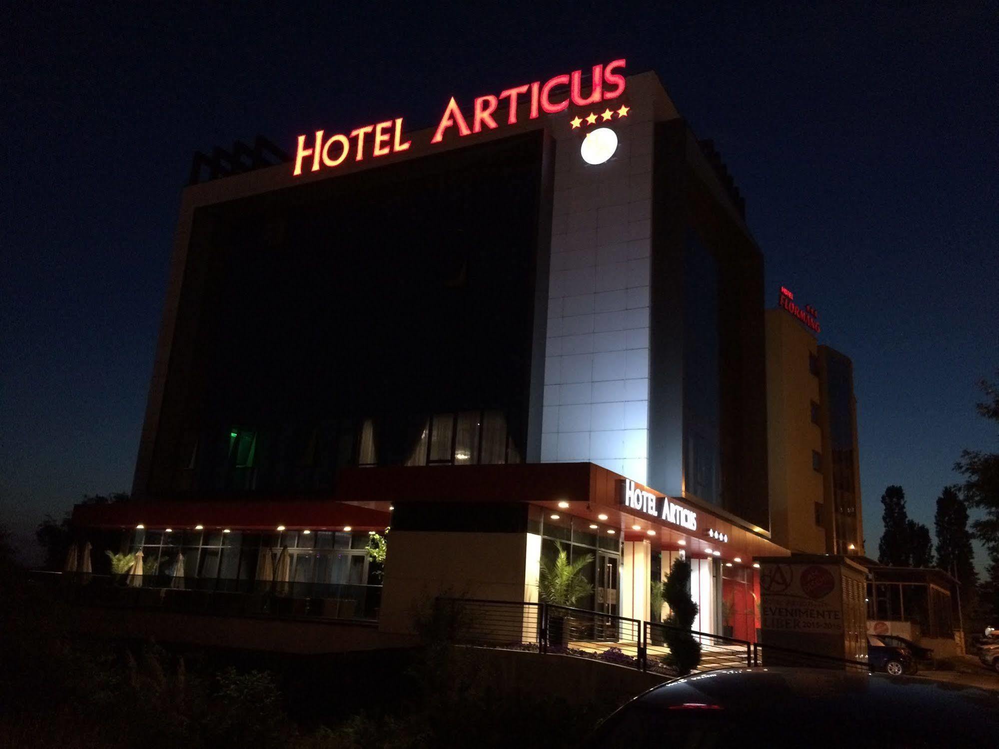 Hotel Articus Craiova Kültér fotó