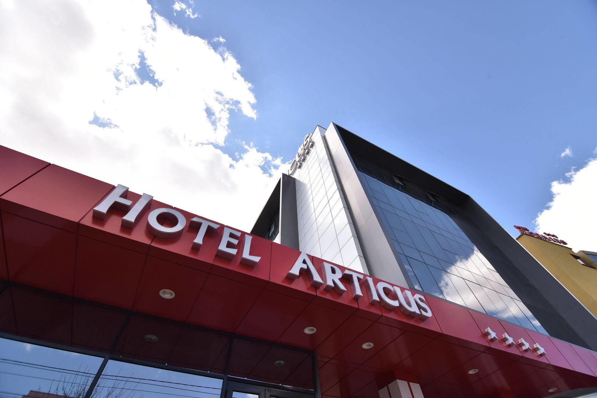 Hotel Articus Craiova Kültér fotó